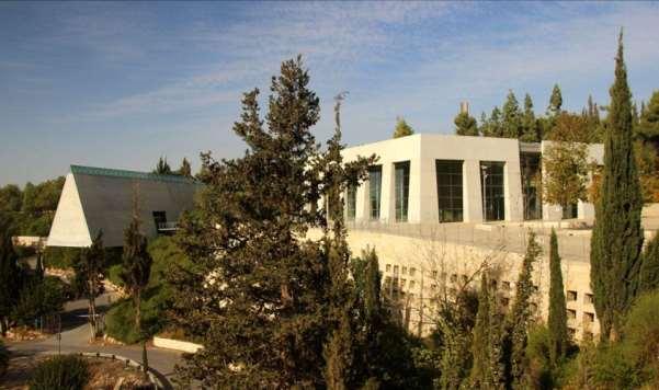 - The guided tour through Yad Vashem with Jana Marcus