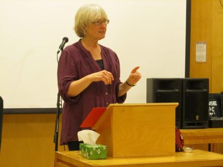 More photos from the Colloquium in Halifax! Susan Hellauer Teaching (Photo V. Chen) Br. Smith OP and Fr Missio (Photo V. Chen) CO LLO Q UE 2 0 1 2!