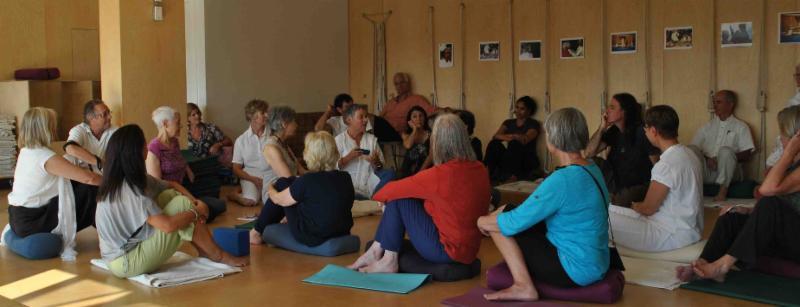 The Vancouver Gathering Linda Shevloff is a Senior Canadian Iyengar Yoga Teacher, who has been active in IYAC from the beginning.