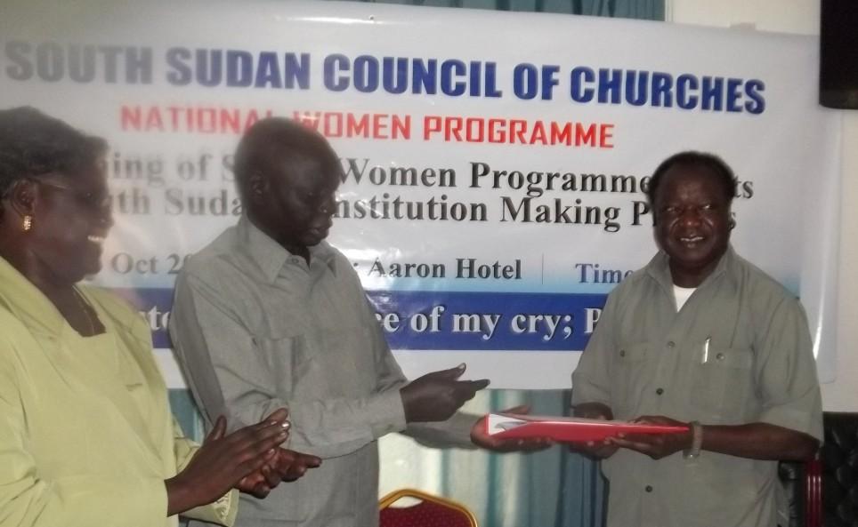 H U M A N S E C U R I T Y P A G E 6 Workshop to review input from Women from SSCC Members Churches and handing over report to the Constitutional Review Commission of the Republic of South Sudan Rev.
