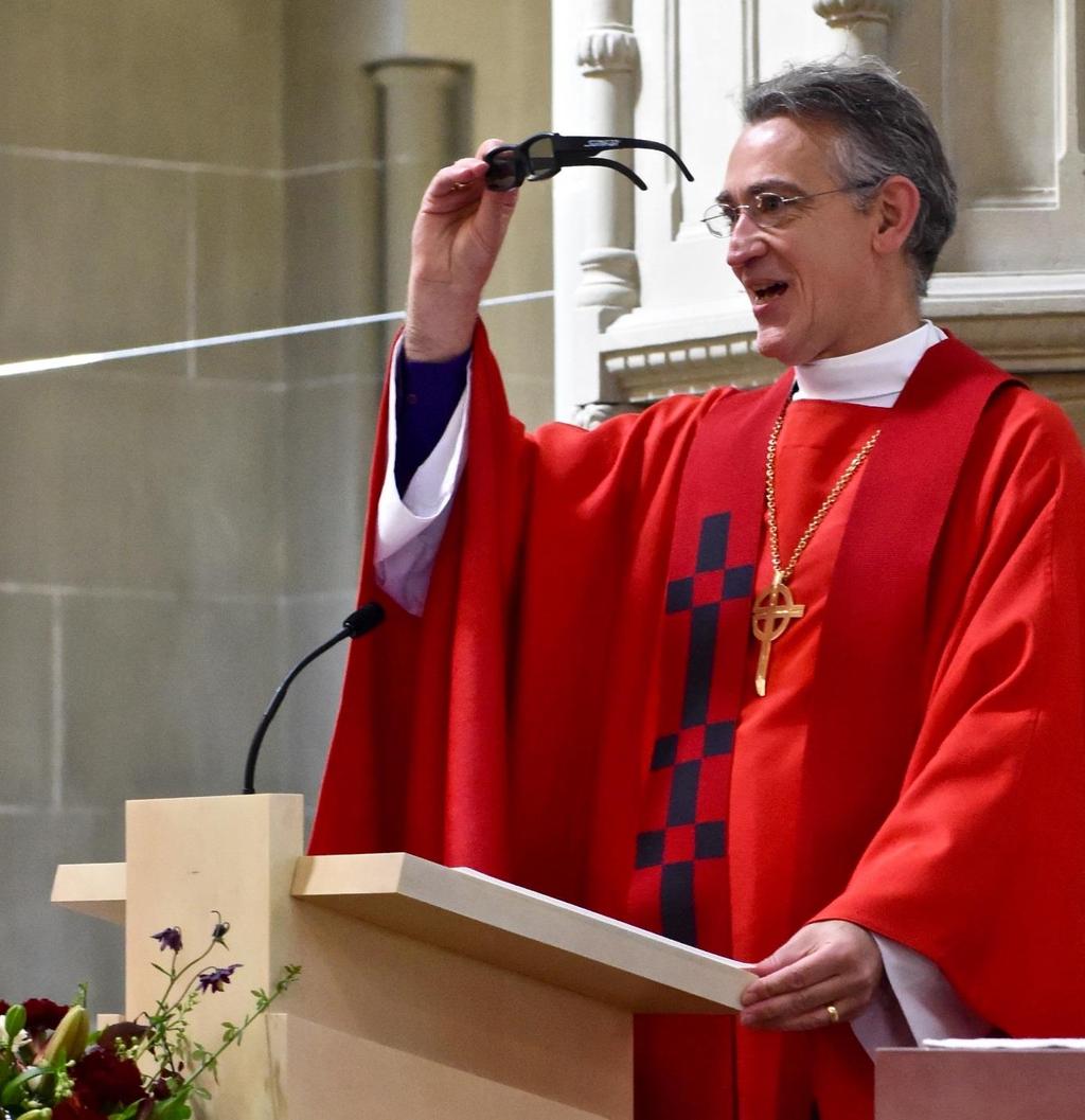 Bishop Harald Rein preaching at the confirmation service 2015