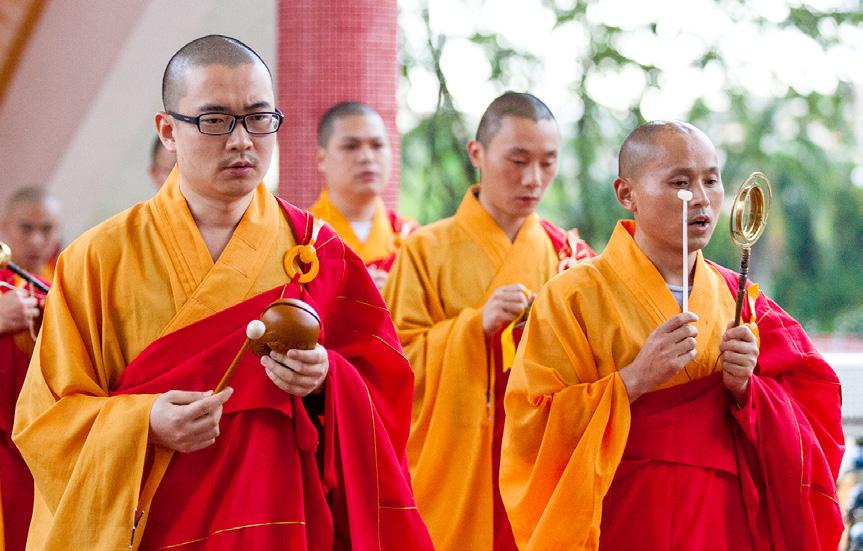 THE GRAND PRAYER THAT BLESSES AND BENEFITS ALL SENTIENT BEINGS 44 3. The sense faculties of the monks and lay people participating in the Puja become pure. 4. The body and mind of the sponsors become complete.