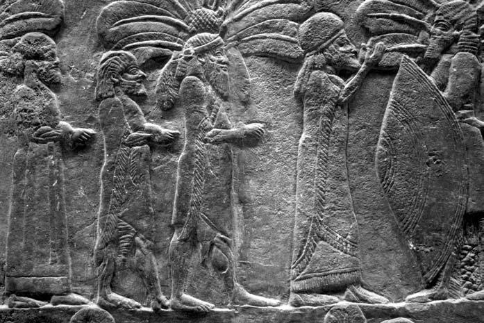 AFTER THE FALL OF BABYLON 109 Fig. 7 Four foreigners paying homage to the Assyrian king.