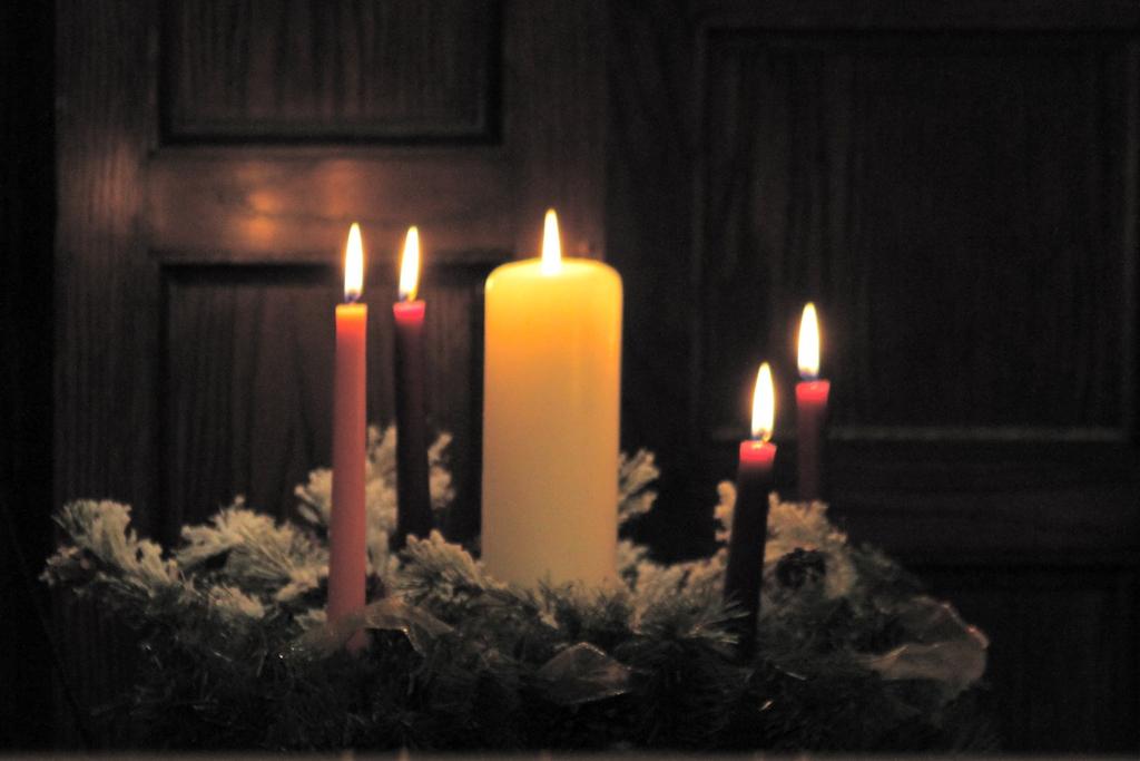 CHRISTMAS EVE SERVICE PLANNING UNDERWAY By Eric Rogers The coming of the Christ Child will be celebrated at First Presbyterian Church with our annual Christmas Eve service of lessons and carols on