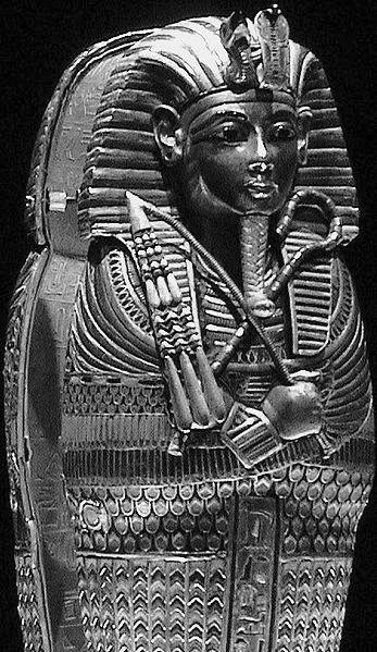 The Reign of Tutankhamen When Akhenaton died, Egypt was thrown into turmoil for a few years. Finally, order was partially restored when his ten-year-old son-inlaw was crowned pharaoh.