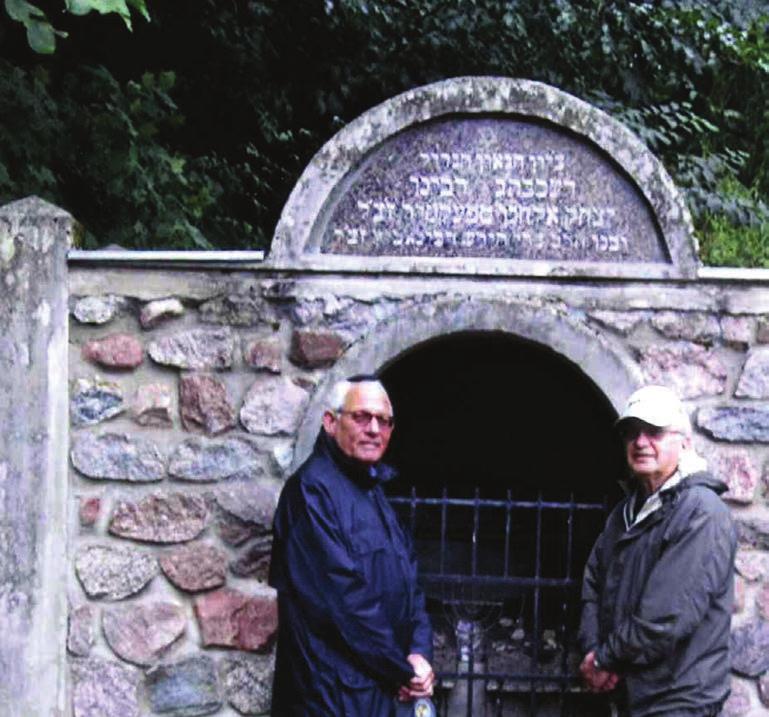 In the Kovno Jewish cemetery lies the kever of Harav Yitzchak Elchanan Spektor, zt l, and those of other tzaddikim.