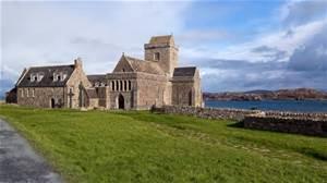 Sites of pilgrimage in the UK IONA Pilgrims visit the island and spend time visiting the monastery and the shrine where Saint Columba is buried.
