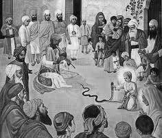 47. (GURU) HARGOBIND SAHIB JI LIBERATED A SNAKE 53 One day Baba Prithi Chand sent a snake charmer to Guru Ji s house.