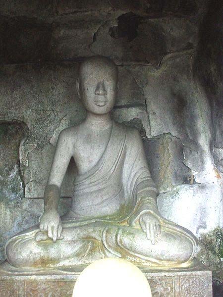 Figure 33: Statue of Tran Nhan Tong (or Giac Hoang Dieu Ngu) who
