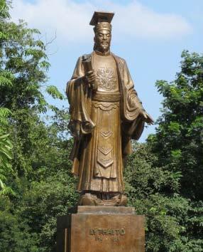 Figure 43: The Statue of the King Ly Thai