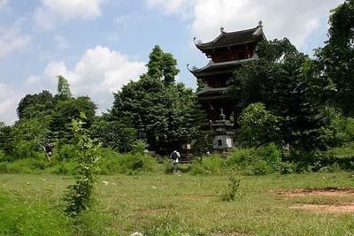 Figure 47: Before the pagoda is a great