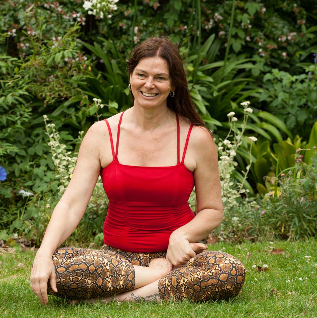 LIANNE METCALF Lianne has over 25 years experience teaching and practising yoga. She developed a teacher training course in 2004, the first SomaChi Yoga Teacher Training.