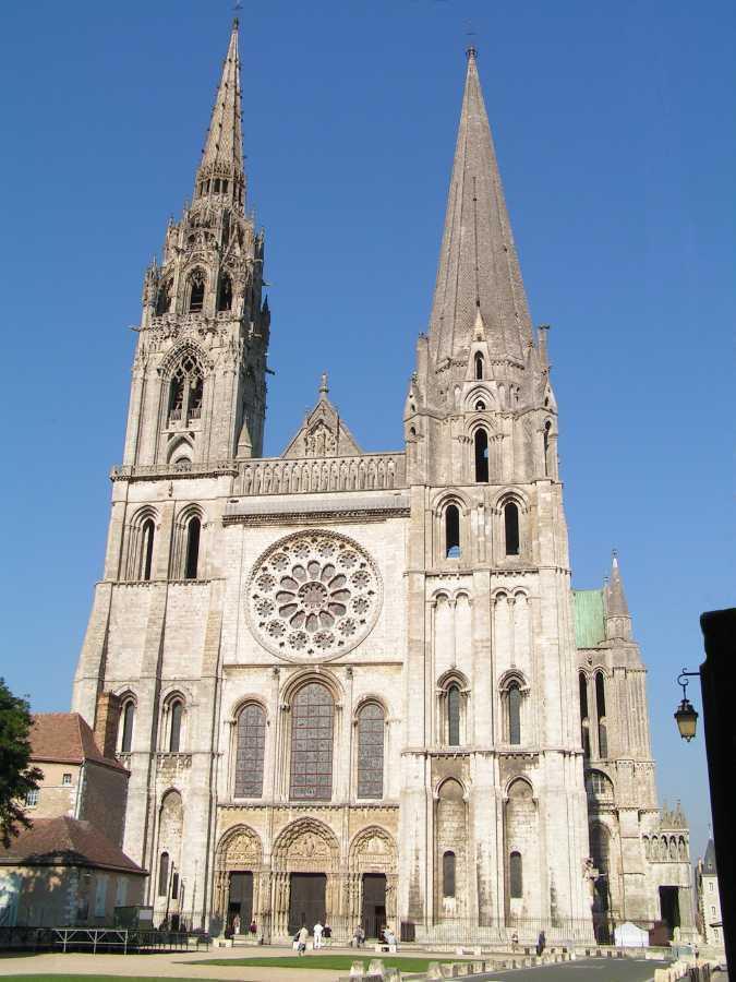 CHARTRES CATHEDRAL 1220-1260 Chartres Cathedral houses the tunic of Mary worn when Christ was born. The original cathedral was burned down in a fire in 1194.