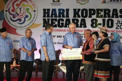 Majlis yang menghimpunkan koperasi-koperasi seluruh Malaysia ini turut dihadiri oleh, YB. Dato Sri Ismail Sabri Yaakob Menteri Perdagangan Dalam Negeri Koperasi dan Kepenggunaan.