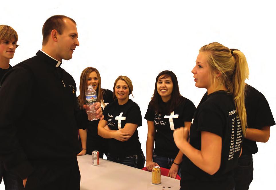Yet there s another way seniors in high school have the opportunity to give of themselves in service to their school and to the world around them: the assistant chaplains program.