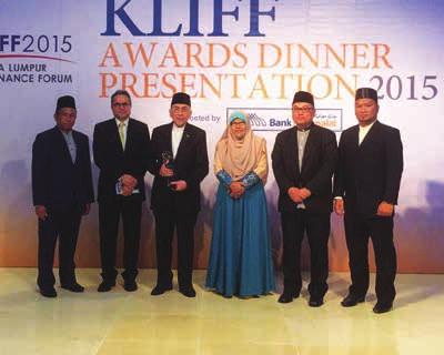 Islam Brunei Darussalam Laporan Tahunan 2015 27 Bahagian Syariah Memantapkan Pematuhan dan Menambah Baik Pengalaman Pelanggan Pematuhan kepada prinsip-prinsip Syariah adalah unsur utama perniagaan