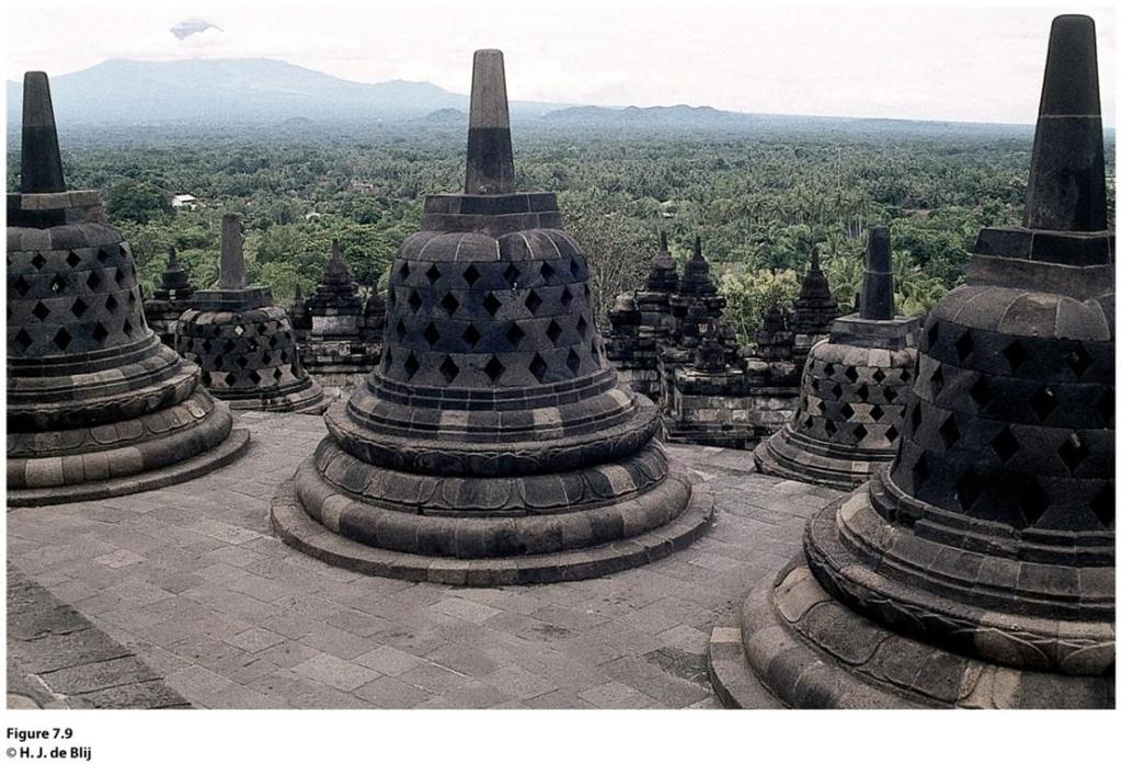 Field Note: Borobudur, Indonesia Built about 800 CE when Buddhism was diffusing throughout Southeast Asia, Borobudur was abandoned and neglected after the arrivals of Islam and Christianity and lay