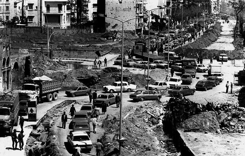 Similar to Lebanon s civil war the 1980s as the decade of the warlords By the late 70s, armed militias stopped fighting each other, consolidating borders and established close ties for better control
