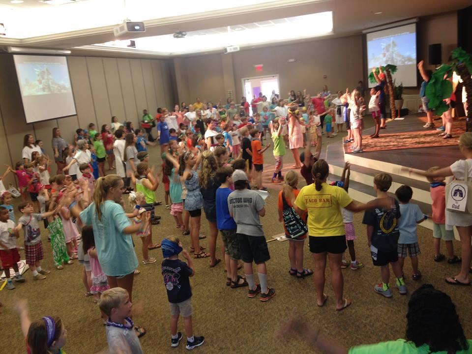 Vacation Bible School By Kristen Partin, Director of Older Children s Ministries at FUMC Tupelo From June 8-12, FUMC Tupelo hosted 220 children for Vacation Bible School.