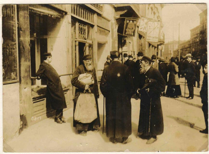 Jewish contribution to European cities London s East End and the Belleville quarter of Paris were once thriving Jewish areas with Jewish shops, cafés, schools, libraries, publishing houses,