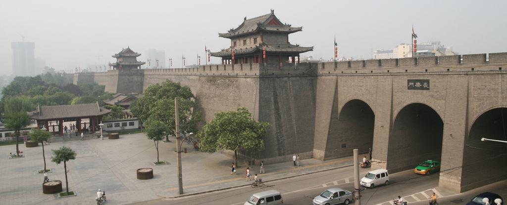 Xi an City Wall One of the largest standing military defense systems