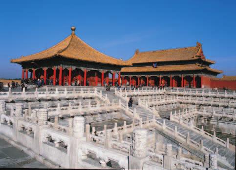 Visualizing History The Forbidden City in the heart of the city of Beijing contains hundreds of buildings.
