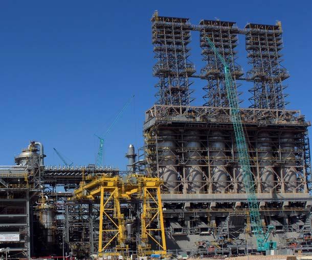 IN THE SPOTLIGHT petrochemical plants, refineries, power plants including turbine insulation, seawater desalination, LNG, methanol and ethylene plants and terminals, natural gas storage vessels, tank