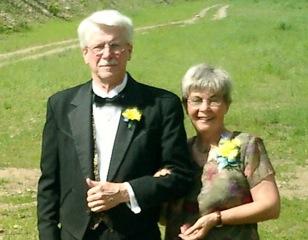 Member Profile: Bud and Betty Merritt By Liz Green This issue s Member Profile features two long time club members, Bud and Betty Merritt. Bud was born in Kansas City but grew up in Oklahoma.