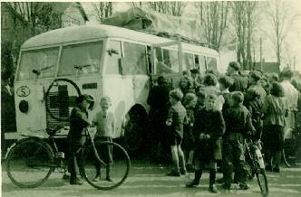 HOMEWARD In 1945, before Germany surrendered, Denmark and Sweden sent a fleet of buses to Theresienstadt to rescue Denmark s Jews.