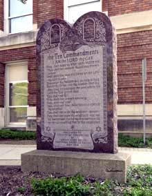1 of 6 9/23/2010 10:21 PM Issue Date: March 15, 2002 The Ten Commandments In Schools The Stone Precedent The Ten Commandments Defense Act Post the Commandments, For Morality's Sake Posting the