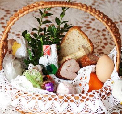 Can include braided bread, sweet breads or paska bread. Butter often shaped into a lamb, it symbolizes the goodness of Christ and the richness of salvation.