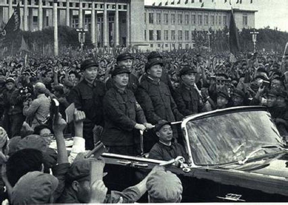 second car LIN Biao, and the third car ZHOU, CHEN Bo-da and KANG Sheng. When MAO's parade car just out of Jinshui bridge, the fanatical Red Guards broken the man wall of soldiers.
