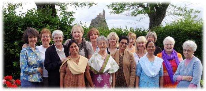 Danielle, Kate, Louise, Rosemary We are happy to share with you our experience of revisi ng «The Eucharis c Le er with 13 wonderful companions in the charming and sacred city of Le Puy en Velay.