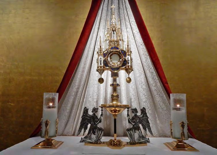10 Catholic Times/March 18, 2018 March 18, 2018/Catholic Times 11 EUCHARISTIC ADORATION BRINGS PEOPLE CLOSER TO GOD Divine Mercy Adoration Chapel at Gahanna St.