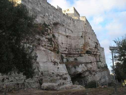 The quarry is also known as Zedekiah's cave, after the last king of Judaea who, legend has it,
