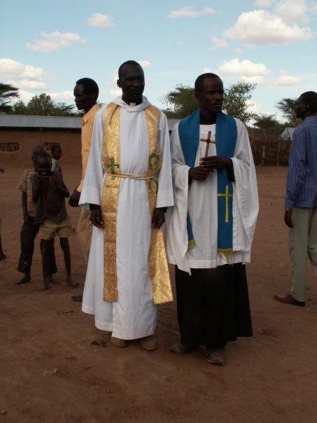 The Revd John Daau (l) with Revd Martin Olando Wesonga. CNI World news focus - Sudan 18 th December, 2013 rebel group would make good on its threat to storm the compound and attack its inhabitants.