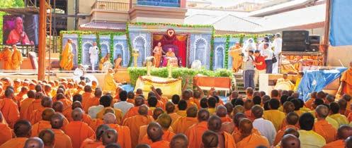 On 17 March, Swamishri sprayed the devotees with sanctified saffron-scented water and brought great