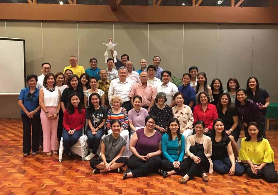 parish bulletin Celebrating Christmas with our Parish Community by Letty Lopez We expected a big turnout being the last LeCom meeting of the year plus the Christmas party guaranteed to catch fire