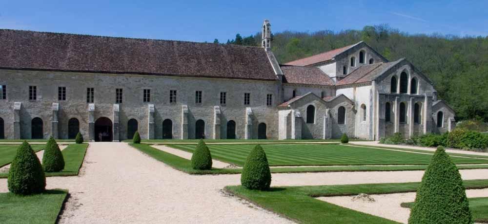 The Abbey of Fontenot, France: 1139 1147 A stark Cistercian abbey it is an excellent illustration of the ideal of self-sufficiency.