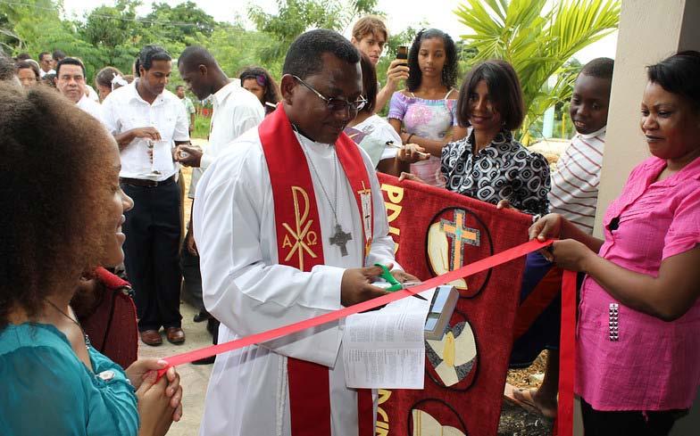 The Global Seminary Initiative Pastor Willy Gaspar of the Evangelical Lutheran Church in the Dominican Republic cuts the ribbon for a new church There are still some areas remaining in the world in