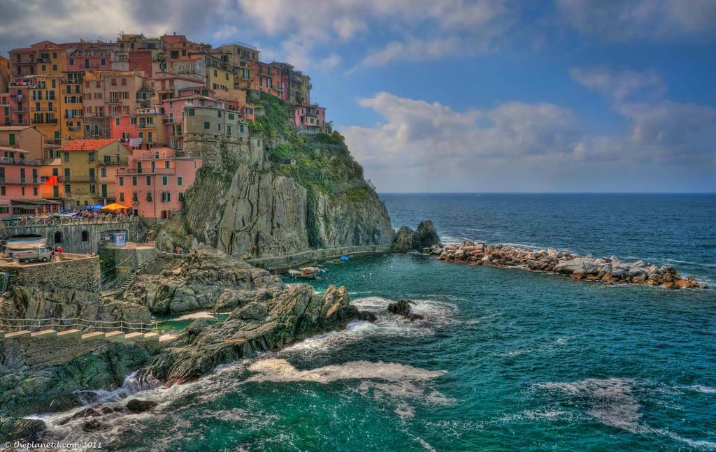 Cinque Terre, Italy Its what dreams are made of. The coastline of Italy is timeless. Villages cling to the side of cliffs and have remained unchanged over the decades.