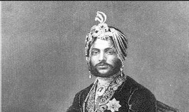 Maharaja Duleep Singh Up until 1304 the diamond was in the possession of the Rajas of Malwa, but back then, the diamond was still not named Kohinoor.