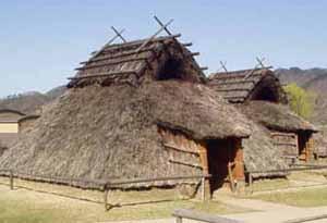 Prehistoric Japan: Jomon and Yayoi culture Jomon peoples Neolithic;