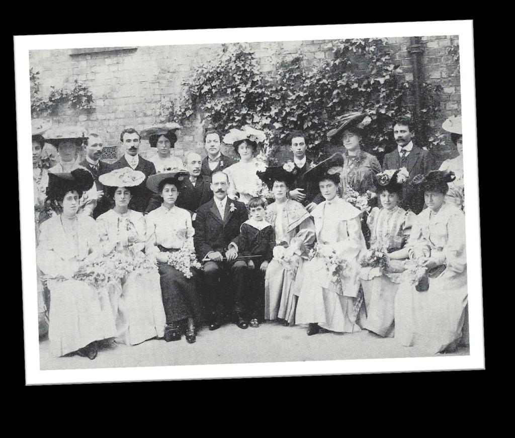 The Hampstead Synagogue Choir, 1900 The Hampstead choir was governed by a committee, a strict set of rules and fines imposed if a chorister was absent from a rehearsal or service.