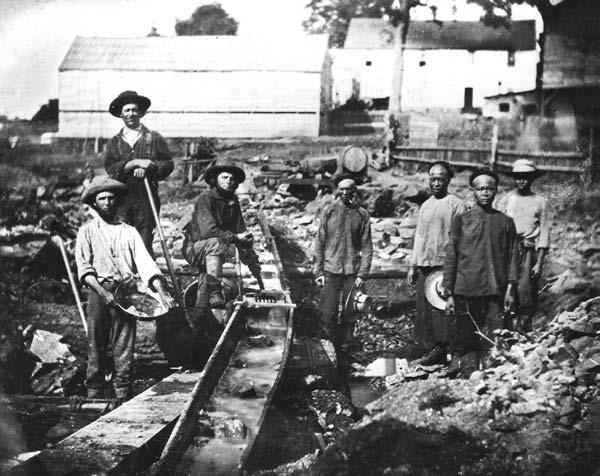 CHAPTER 13 Moving West 443 Chinese and American Miners This photograph captures some of the international character of the mining fields.