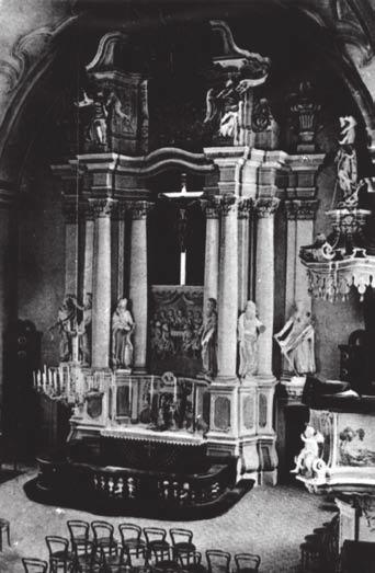 2. the soviet occupation The altar of the vilnius parish church before WWii. DPA. The vilnius church altar desecrated and defaced by the Bolsheviks. on the altar mensa is the SSSr coat of arms.