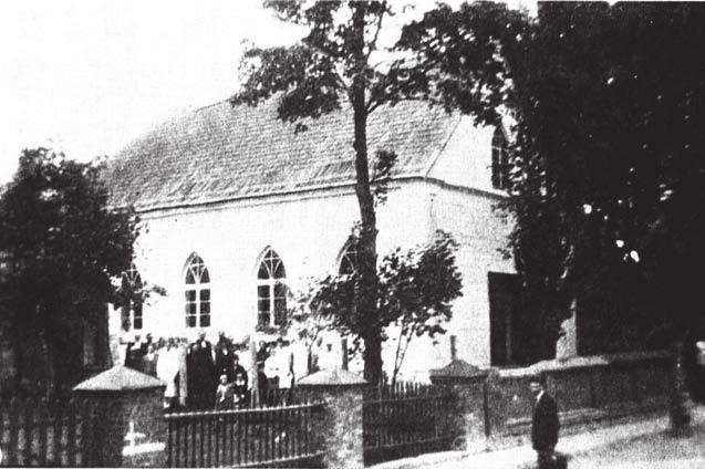 3. the nazi occupation Pastor Max von Bordelius and confirmands outside the Telšiai parish church before WWii.
