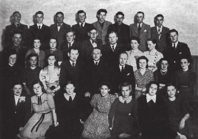 1. the outbreak of WWii and its effects on the Lutheran church Pastor Jonas Pauperas and members of the Kaunas parish ethnic Lithuanian choir before a trip to vilnius. Lietuvos Evangelikų Kelias.