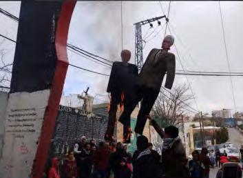 5 Right: Donald Trump and Mike Pence hung in effigy (Palinfo Twitter account, January 27, 2018).