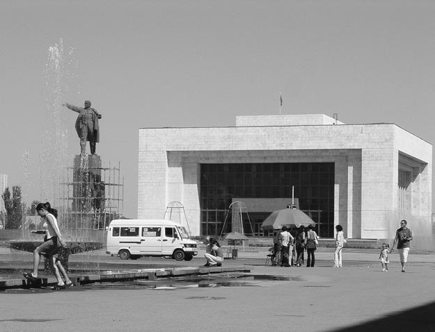 Shattered Transition 19 Bishkek s Ala-Too Square in August 2003, with Lenin statue, soon to be removed, and the National History Museum having a longer post-soviet than Soviet life by the time he was